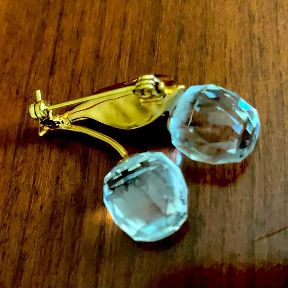 Vintage Swarovski crystal collection brooch pin cherries with gold plated leaf - Picture 10 of 12